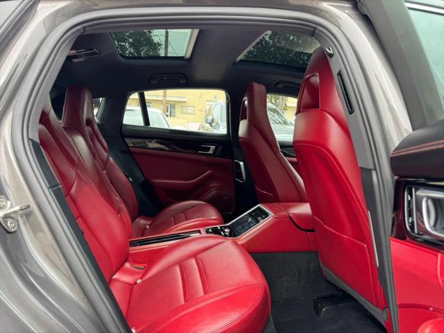 2018 Porsche Panamera 4S