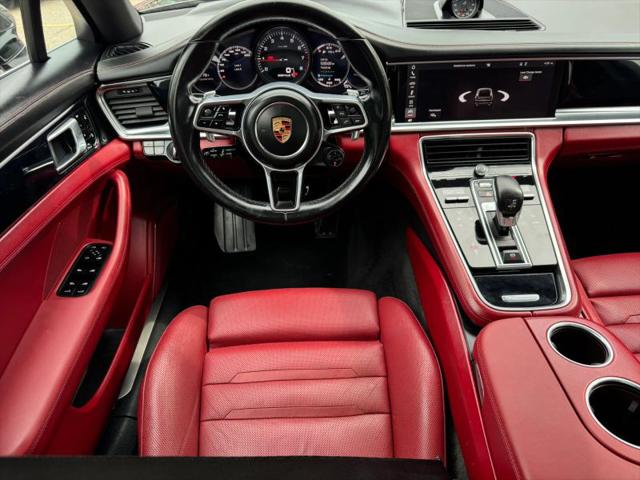 2018 Porsche Panamera 4S