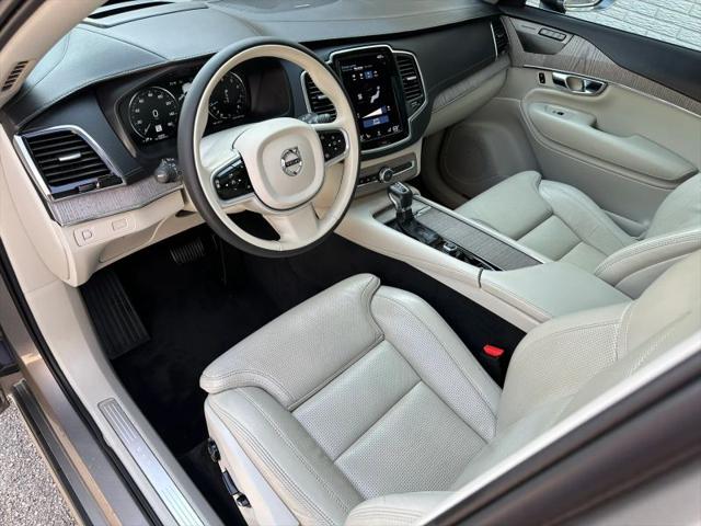 2022 Volvo XC90 T6 Inscription 7 Passenger