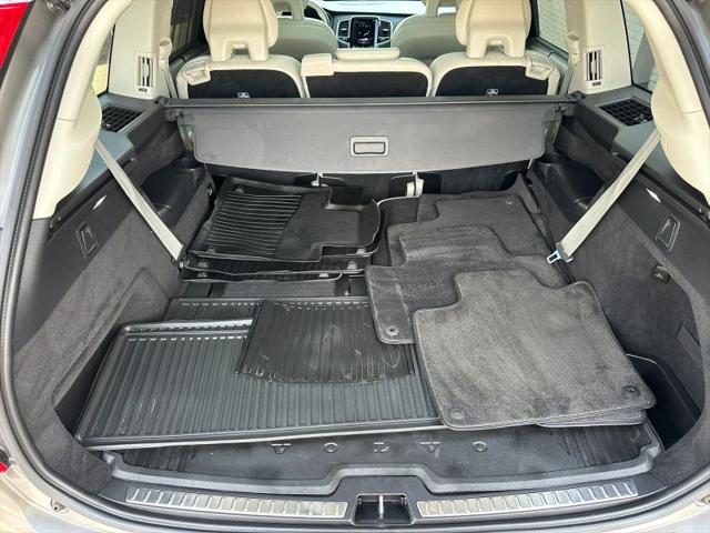 2022 Volvo XC90 T6 Inscription 7 Passenger
