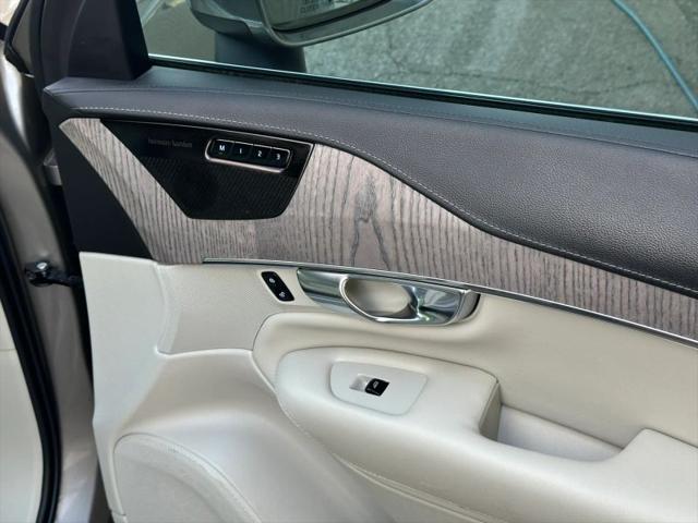 2022 Volvo XC90 T6 Inscription 7 Passenger