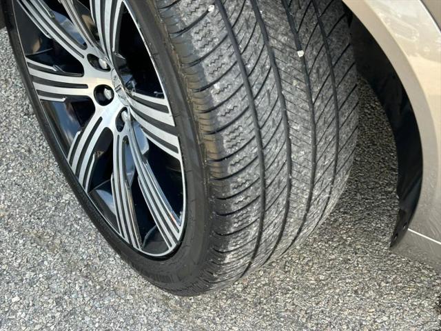 2022 Volvo XC90 T6 Inscription 7 Passenger