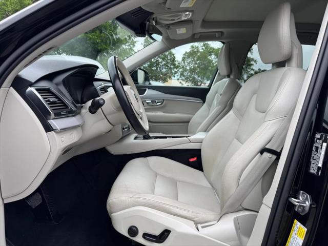 2021 Volvo XC90 T5 Momentum 7 Passenger