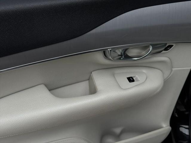 2021 Volvo XC90 T5 Momentum 7 Passenger