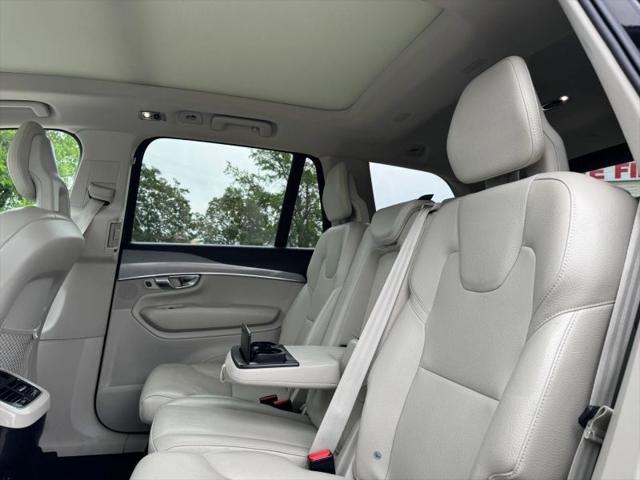 2021 Volvo XC90 T5 Momentum 7 Passenger
