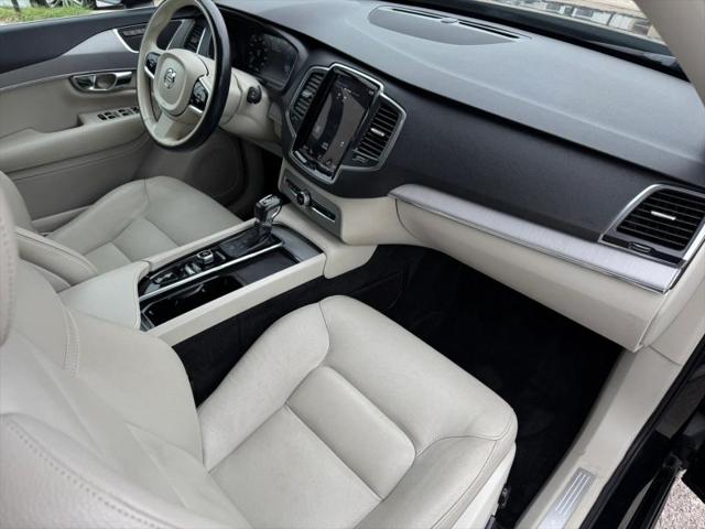 2021 Volvo XC90 T5 Momentum 7 Passenger