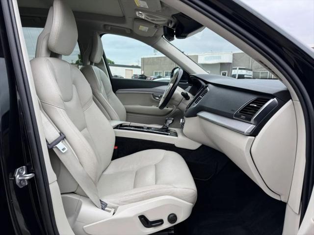 2021 Volvo XC90 T5 Momentum 7 Passenger