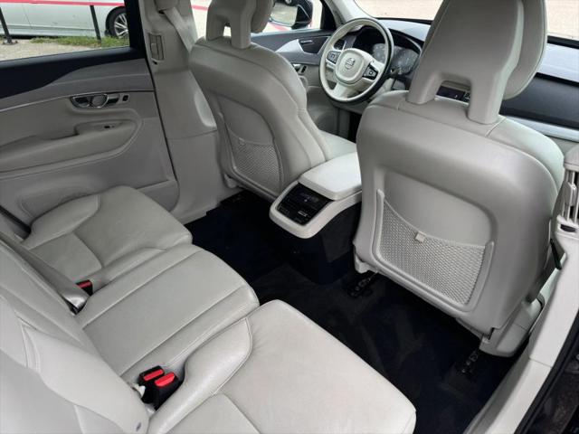 2021 Volvo XC90 T5 Momentum 7 Passenger