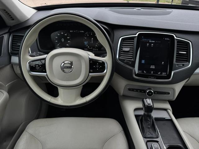 2021 Volvo XC90 T5 Momentum 7 Passenger