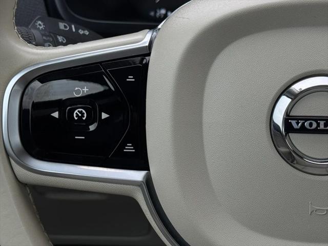 2021 Volvo XC90 T5 Momentum 7 Passenger