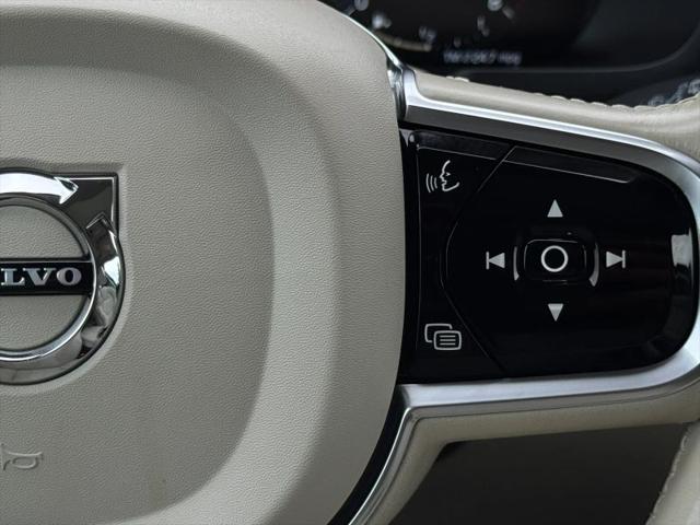 2021 Volvo XC90 T5 Momentum 7 Passenger