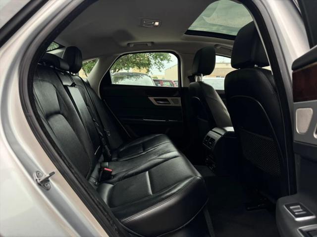 2017 Jaguar XF 35t Prestige