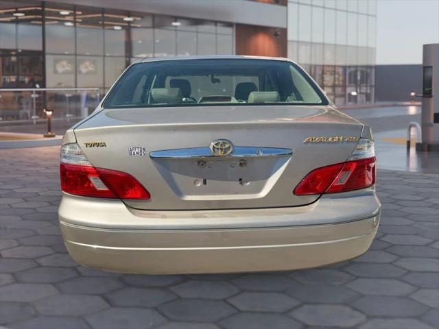 2004 Toyota Avalon XL