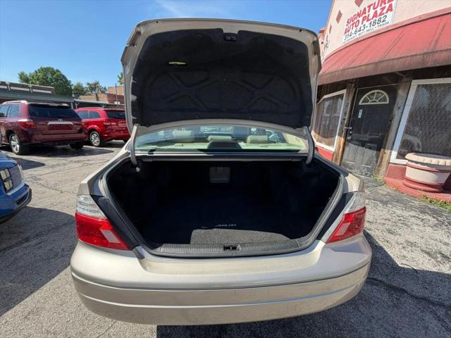 2004 Toyota Avalon XL