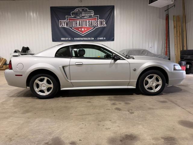 2004 Ford Mustang Base