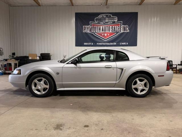 2004 Ford Mustang Base