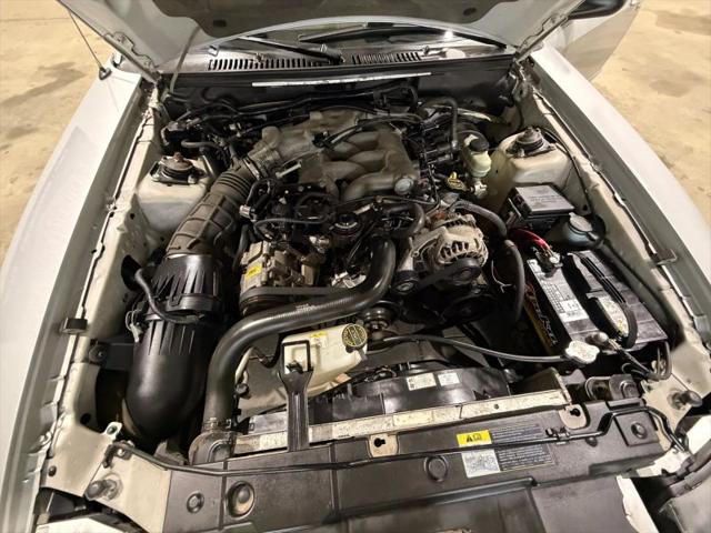 2004 Ford Mustang Base