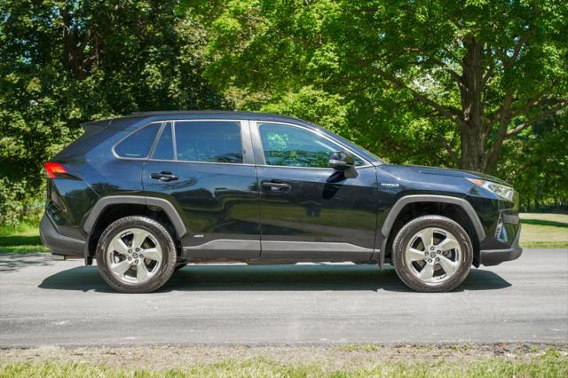 2021 Toyota RAV4 Hybrid XLE Premium