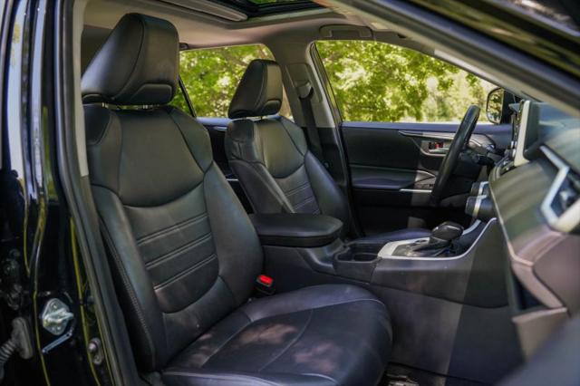 2021 Toyota RAV4 Hybrid XLE Premium