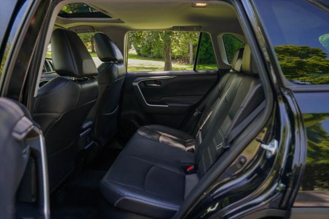 2021 Toyota RAV4 Hybrid XLE Premium