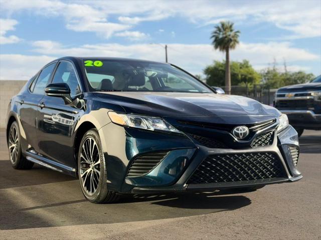 2020 Toyota Camry SE