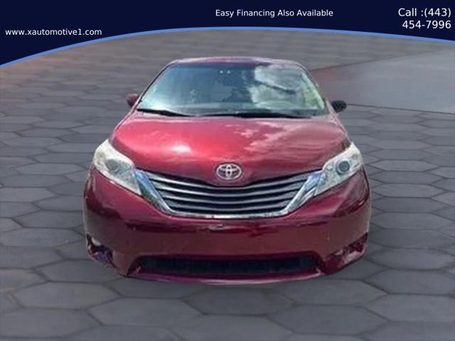 2014 Toyota Sienna XLE V6 8 Passenger