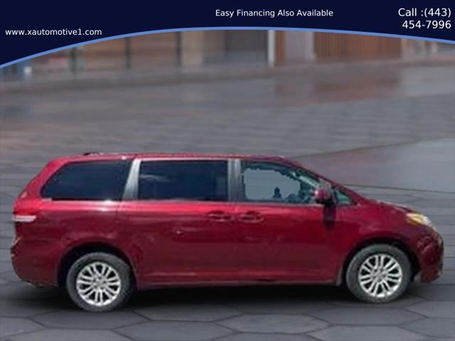 2014 Toyota Sienna XLE V6 8 Passenger