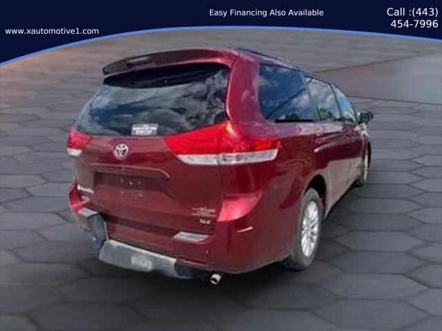 2014 Toyota Sienna XLE V6 8 Passenger
