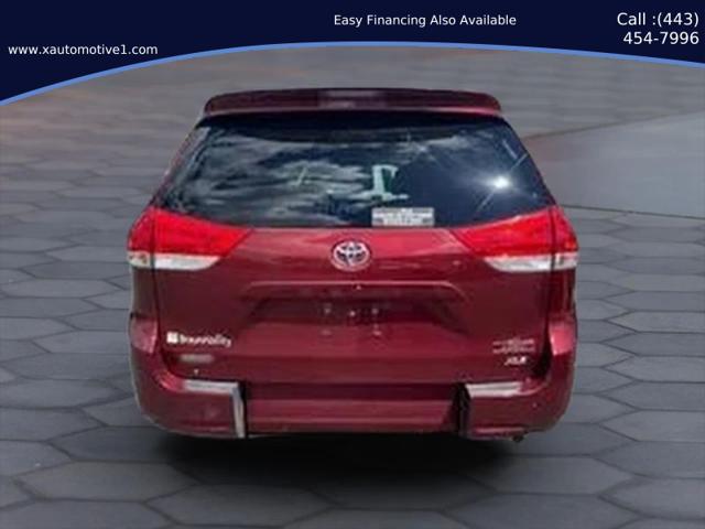 2014 Toyota Sienna XLE V6 8 Passenger