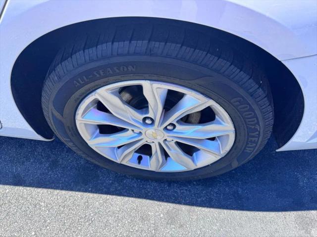 2020 Chevrolet Malibu FWD LT