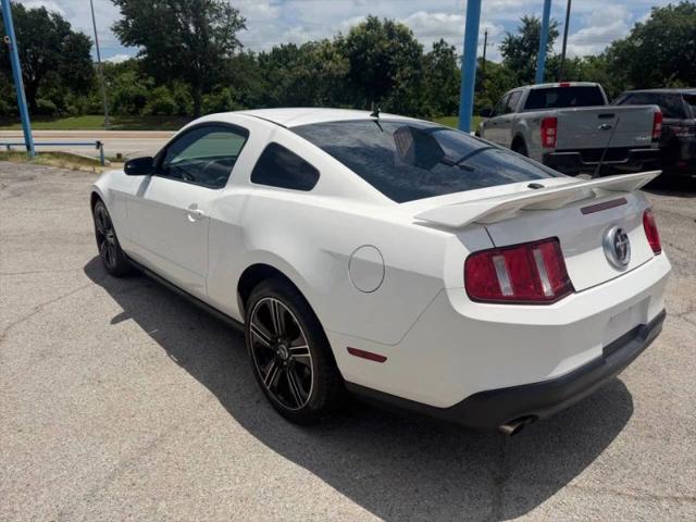 2011 Ford Mustang V6