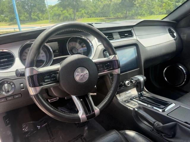 2011 Ford Mustang V6