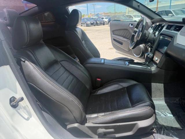 2011 Ford Mustang V6