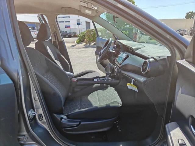 2024 Nissan Kicks SV Xtronic CVT