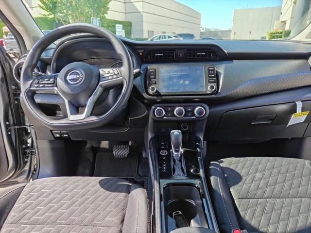 2024 Nissan Kicks SV Xtronic CVT