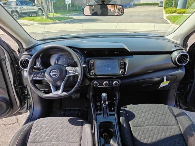 2024 Nissan Kicks SV Xtronic CVT