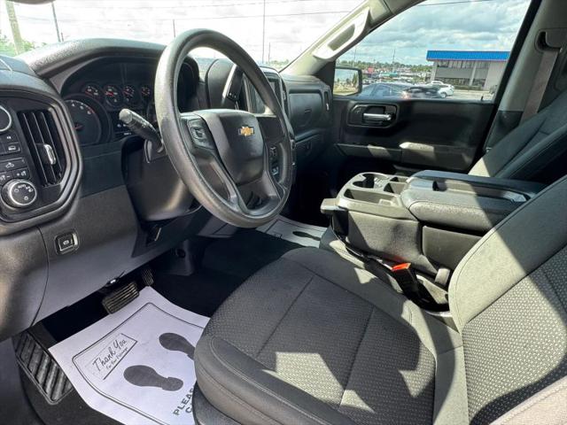2022 Chevrolet Silverado 1500 4WD Crew Cab Short Bed Custom