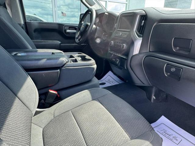 2022 Chevrolet Silverado 1500 4WD Crew Cab Short Bed Custom