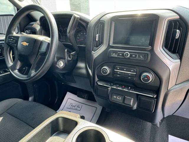 2022 Chevrolet Silverado 1500 4WD Crew Cab Short Bed Custom
