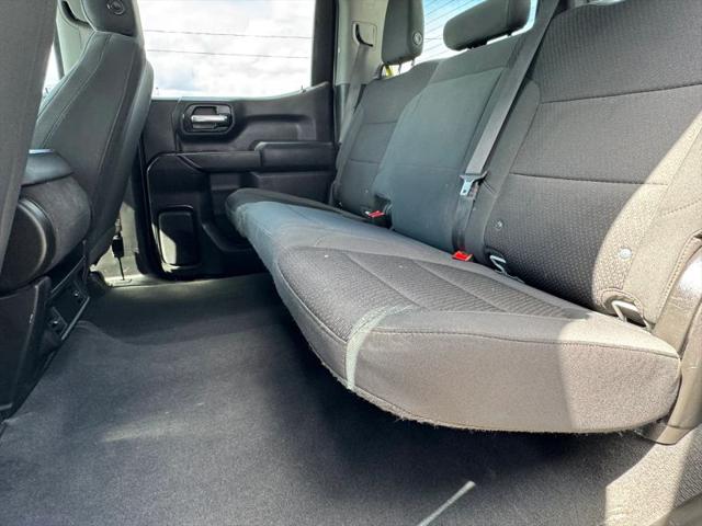 2022 Chevrolet Silverado 1500 4WD Crew Cab Short Bed Custom