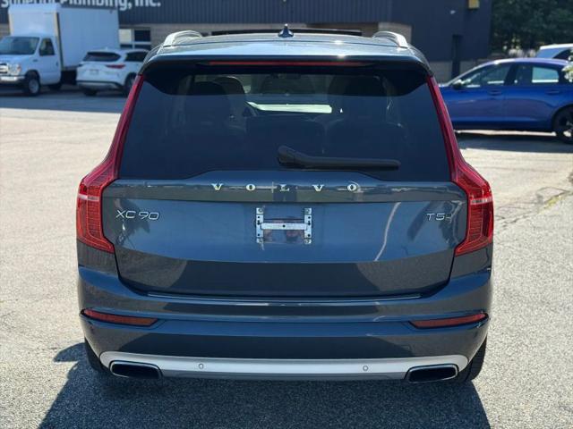2020 Volvo XC90 T5 Momentum 7 Passenger