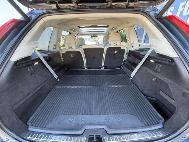 2020 Volvo XC90 T5 Momentum 7 Passenger