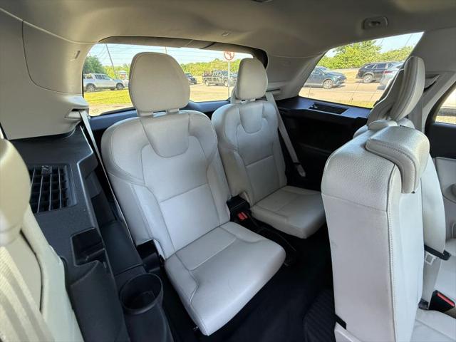2020 Volvo XC90 T5 Momentum 7 Passenger