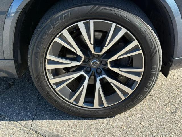 2020 Volvo XC90 T5 Momentum 7 Passenger
