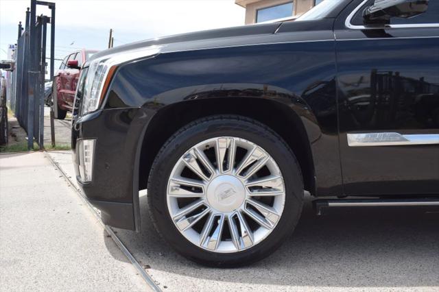 2017 Cadillac Escalade ESV Platinum
