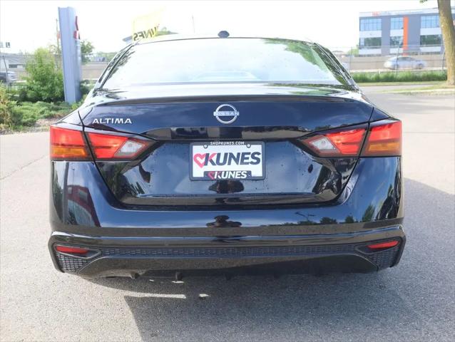 2025 Nissan Altima SV FWD