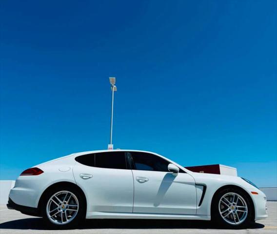 2016 Porsche Panamera Edition