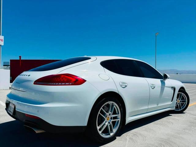 2016 Porsche Panamera Edition
