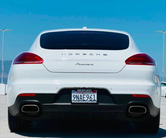 2016 Porsche Panamera Edition