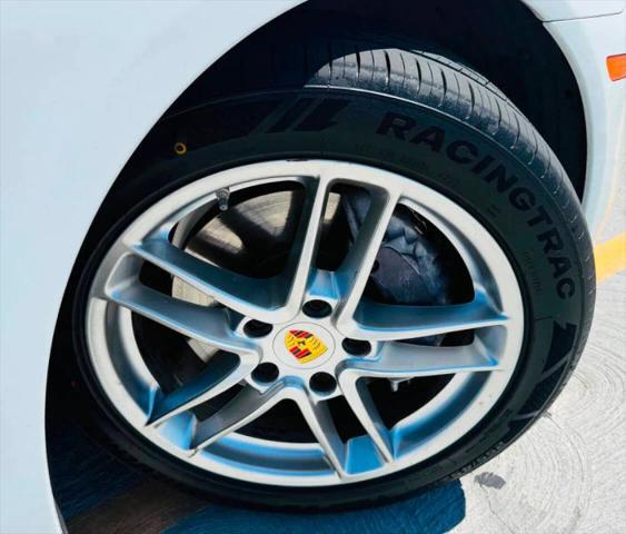 2016 Porsche Panamera Edition